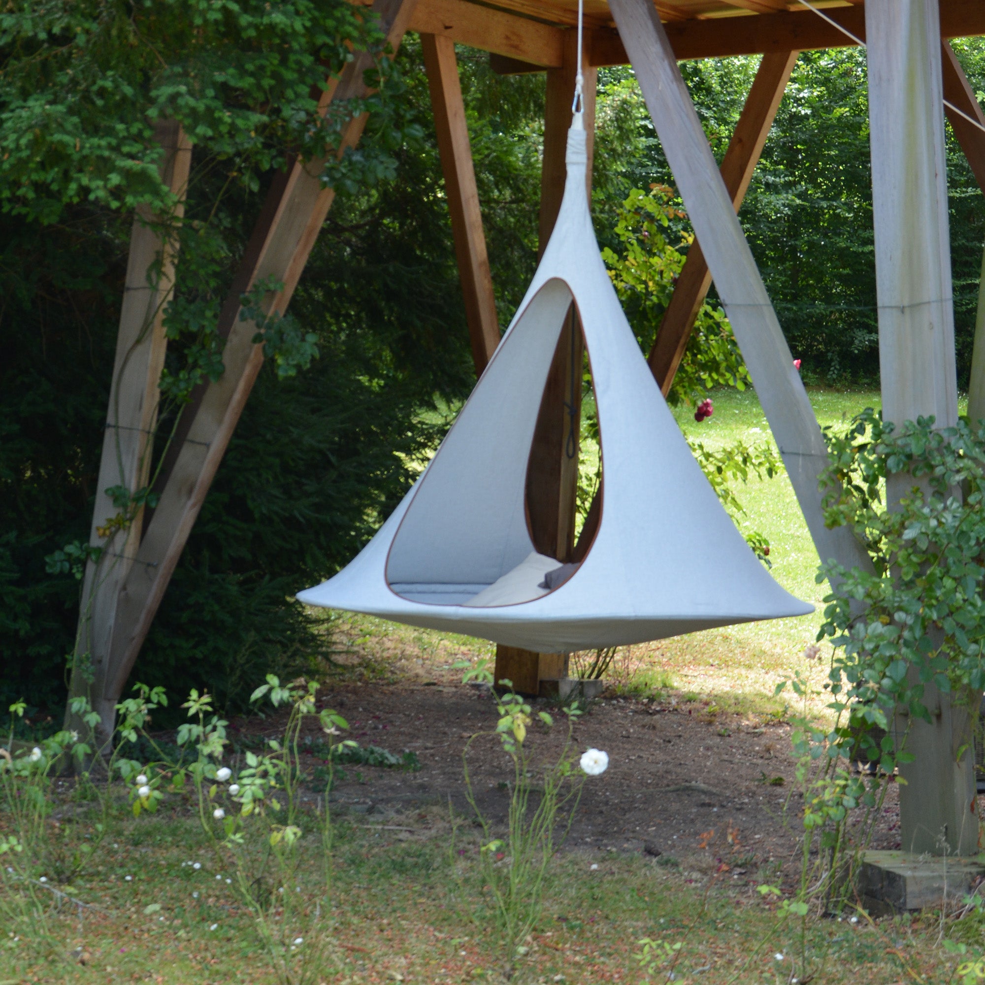 Cacoon Songo Moon - Main Image